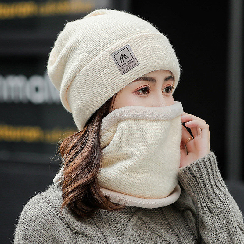 CLASSIC WOMAN BEANIE HAT SCARF