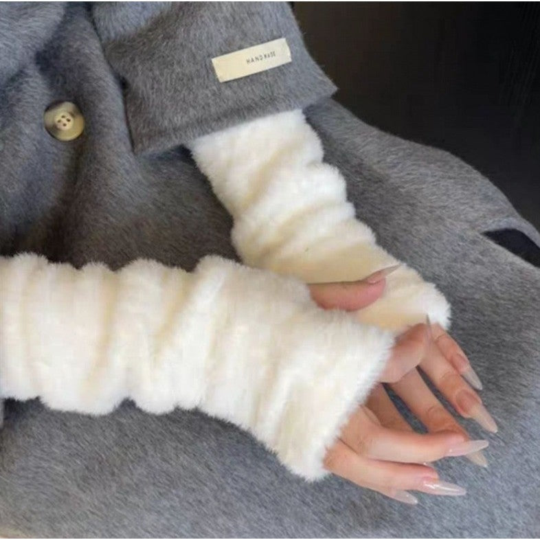 FURRY ARM WARMER