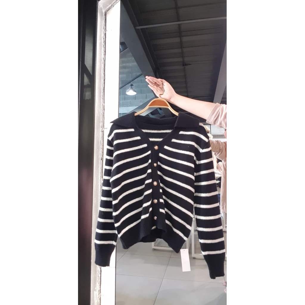 bkkclothe. LYA KNIT SWEATER