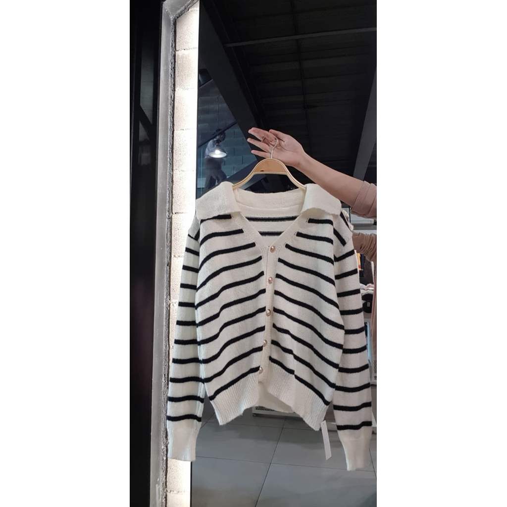 bkkclothe. LYA KNIT SWEATER
